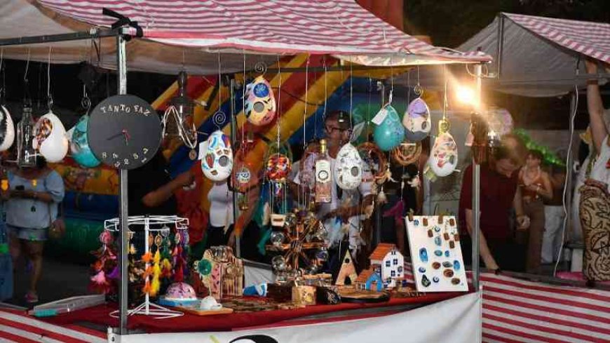 Feirinha na Praça Orides Parreiras movimenta Brumadinho