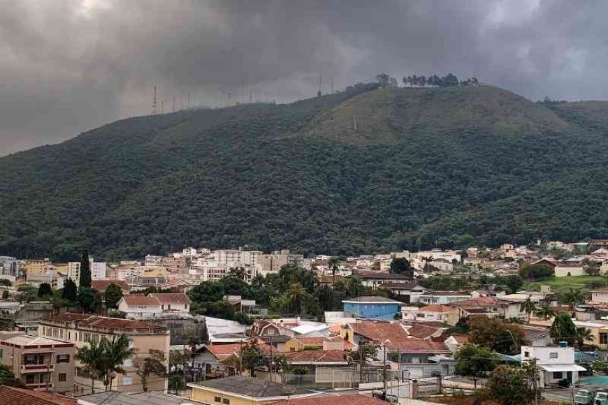 Primavera chega a Poços com frente fria e chuvas