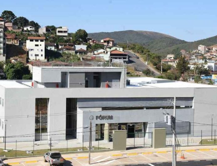 Justiça determina que município de Mariana forneça moradia a família