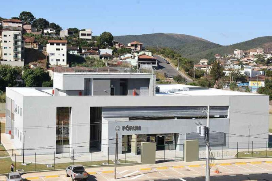 Justiça determina que município de Mariana forneça moradia a família